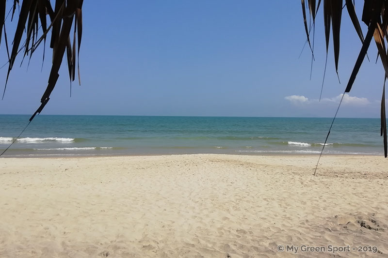 Voyager autrement au Vietnam : La plage de Hoi An