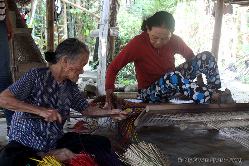 Voyager autrement Vietnam : tissage Hoi An