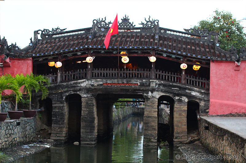 Voyager autrement au Vietnam : Le pont japonais de Hoi An du XVIème